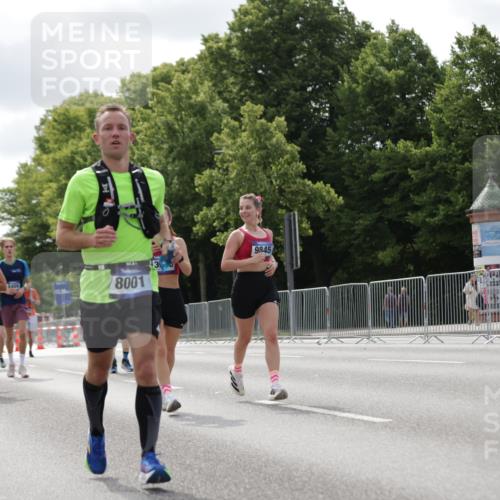 29.06.2025 - hella hamburg halbmarathon Jannik Wohlers http://msf.ph/oto/8150379 29.06.2025 10:13:47 Lombardsbrücke 1194, 1890, 3939, 4032, 4962, 6089, 6287, 7209, 7442, 7991, 8001, 8057, 8409, 8892, 9845, 9886, 11987, 12938, 13285, 13788, 15840, 17439, 18041, 18236, 18239 meine-sportfotos.de