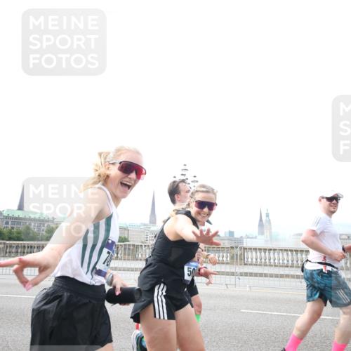 29.06.2025 - hella hamburg halbmarathon Jannik Wohlers http://msf.ph/oto/8150425 29.06.2025 10:23:46 Lombardsbrücke 1005, 1009, 1389, 1444, 3013, 3185, 3285, 3579, 4597, 4684, 4719, 4993, 5039, 5258, 5260, 5954, 6524, 6526, 7013, 7426, 7528, 7920, 8141, 8167, 8187, 8297, 8717, 9063, 11306, 11347, 11415, 12210, 13711, 14433, 14439, 14824, 15352, 15456, 16345, 16861, 17147, 17262, 17414, 17559, 17560, 17595, 18109, 18132, 18210 meine-sportfotos.de