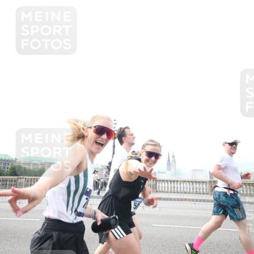 29.06.2025 - hella hamburg halbmarathon Jannik Wohlers http://msf.ph/oto/8150433 29.06.2025 10:23:46 Lombardsbrücke 1005, 1009, 1389, 1444, 3013, 3185, 3285, 3579, 4597, 4684, 4719, 4993, 5039, 5258, 5260, 5954, 6524, 6526, 7013, 7426, 7528, 7920, 8141, 8167, 8187, 8297, 8717, 9063, 11306, 11347, 11415, 12210, 13711, 14433, 14439, 14824, 15352, 15456, 16345, 16861, 17147, 17262, 17414, 17559, 17560, 17595, 18109, 18132, 18210 meine-sportfotos.de