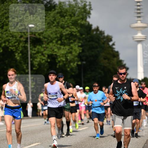 29.06.2025 - hella hamburg halbmarathon Dr. Thomas Lammeyer http://msf.ph/oto/8150454 29.06.2025 10:06:38 Kennedybrücke 1128, 1254, 1432, 1733, 2142, 2322, 2685, 2819, 3780, 3919, 4663, 4985, 5742, 5763, 6166, 6295, 6708, 6752, 6860, 6997, 7049, 7243, 7323, 8003, 8364, 8662, 8749, 9006, 9020, 9021, 10295, 10539, 10866, 11191, 11250 meine-sportfotos.de
