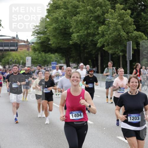 29.06.2025 - hella hamburg halbmarathon Jannik Wohlers http://msf.ph/oto/8150484 29.06.2025 10:50:44 Lombardsbrücke 1203, 1208, 1404, 1478, 2202, 2358, 2380, 2859, 3934, 4156, 4652, 4713, 4920, 5286, 5289, 5530, 7012, 7770, 7771, 7825, 8410, 9166, 9167, 10552, 11052, 11252, 11608, 11609, 11971, 12301, 13522, 14127, 14152, 15250, 15464, 16427, 16633, 16727, 16729, 16928, 17079, 17295, 19098 meine-sportfotos.de