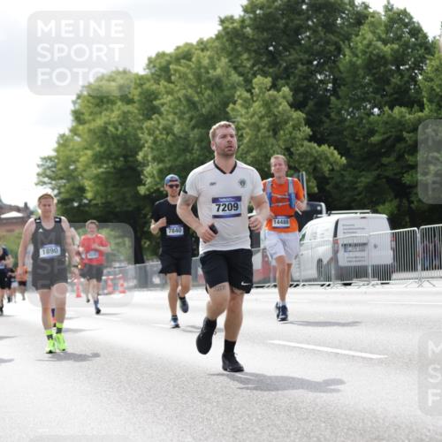 29.06.2025 - hella hamburg halbmarathon Jannik Wohlers http://msf.ph/oto/8150491 29.06.2025 10:13:54 Lombardsbrücke 1890, 3939, 4032, 6028, 6083, 6089, 6287, 6366, 7209, 7442, 7840, 7991, 8001, 8057, 8409, 8892, 9845, 9886, 12467, 12938, 13237, 13285, 14488, 16126 meine-sportfotos.de