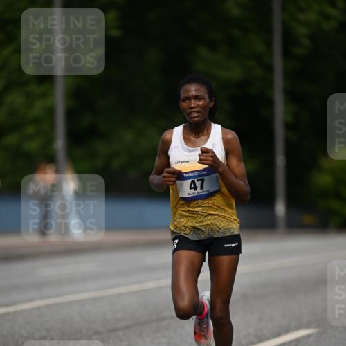 29.06.2025 - hella hamburg halbmarathon Dr. Thomas Lammeyer http://msf.ph/oto/8150518 29.06.2025 09:38:28 Kennedybrücke 28, 39, 47 meine-sportfotos.de