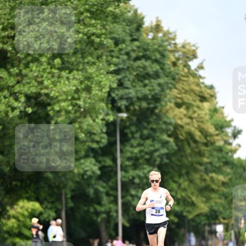 29.06.2025 - hella hamburg halbmarathon Dr. Thomas Lammeyer http://msf.ph/oto/8150521 29.06.2025 09:38:36 Kennedybrücke 28, 47 meine-sportfotos.de