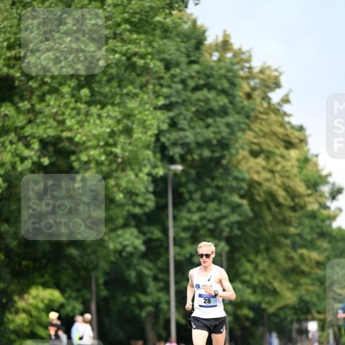 29.06.2025 - hella hamburg halbmarathon Dr. Thomas Lammeyer http://msf.ph/oto/8150533 29.06.2025 09:38:36 Kennedybrücke 28, 47 meine-sportfotos.de