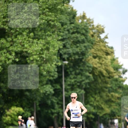 29.06.2025 - hella hamburg halbmarathon Dr. Thomas Lammeyer http://msf.ph/oto/8150542 29.06.2025 09:38:36 Kennedybrücke 28, 47 meine-sportfotos.de