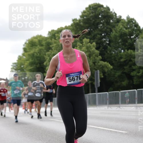 29.06.2025 - hella hamburg halbmarathon Jannik Wohlers http://msf.ph/oto/8150649 29.06.2025 10:14:05 Lombardsbrücke 1406, 1728, 2494, 2990, 3020, 3154, 3756, 3834, 5670, 6028, 6083, 6089, 6366, 7209, 7802, 7840, 8147, 8409, 8892, 10224, 10610, 12467, 12901, 13237, 14488, 16036, 16126, 16167, 16287, 16288, 17975 meine-sportfotos.de