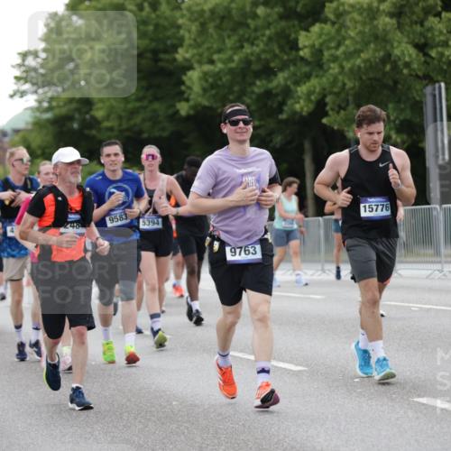 29.06.2025 - hella hamburg halbmarathon Jannik Wohlers http://msf.ph/oto/8150665 29.06.2025 10:51:00 Lombardsbrücke 1617, 1997, 2202, 2308, 2380, 2484, 2485, 2736, 2778, 4652, 4808, 4878, 5357, 5394, 6091, 6945, 6954, 6961, 7769, 7841, 7871, 7992, 8040, 8410, 8672, 9166, 9167, 9582, 9583, 9763, 10496, 11034, 11268, 11575, 11608, 11609, 11913, 13079, 13598, 13710, 13769, 15092, 15776, 16258, 16633, 16642, 16678, 16807, 16928, 19106 meine-sportfotos.de
