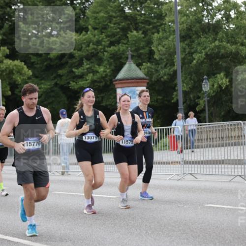 29.06.2025 - hella hamburg halbmarathon Jannik Wohlers http://msf.ph/oto/8150679 29.06.2025 10:51:01 Lombardsbrücke 1617, 1997, 2202, 2308, 2380, 2484, 2485, 2736, 2778, 4652, 4748, 4808, 4878, 5357, 5394, 6091, 6945, 6954, 6961, 7769, 7841, 7871, 7992, 8040, 8125, 8672, 9166, 9582, 9583, 9763, 10496, 11034, 11268, 11575, 11608, 11609, 11913, 13079, 13598, 13710, 13769, 15092, 15776, 16258, 16633, 16642, 16678, 16807, 16928, 19106 meine-sportfotos.de