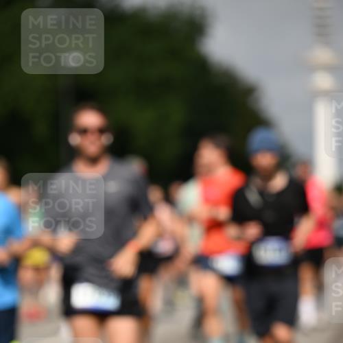 29.06.2025 - hella hamburg halbmarathon Dr. Thomas Lammeyer http://msf.ph/oto/8150680 29.06.2025 10:06:43 Kennedybrücke 1128, 1254, 1414, 1733, 2142, 2685, 2819, 3225, 3780, 3919, 4985, 5742, 6166, 6295, 6708, 6752, 6860, 6997, 7049, 7323, 8003, 8364, 8662, 8749, 9006, 10295, 10539, 10866, 11191, 11250 meine-sportfotos.de