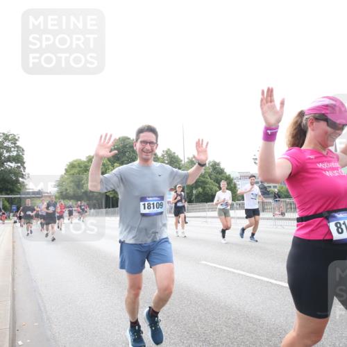 29.06.2025 - hella hamburg halbmarathon Jannik Wohlers http://msf.ph/oto/8150689 29.06.2025 10:23:53 Lombardsbrücke 1005, 1009, 1064, 1389, 2132, 2477, 3185, 3285, 3579, 3786, 4162, 4464, 4684, 4719, 4993, 6478, 6524, 6526, 7528, 7920, 7975, 8167, 8187, 8297, 9063, 11306, 12210, 13380, 13573, 13711, 14143, 14433, 14439, 14824, 15352, 15456, 16345, 16861, 17147, 17262, 17414, 17559, 17560, 18077, 18109, 18132, 18210 meine-sportfotos.de