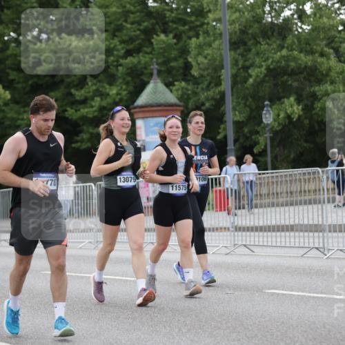 29.06.2025 - hella hamburg halbmarathon Jannik Wohlers http://msf.ph/oto/8150705 29.06.2025 10:51:01 Lombardsbrücke 1617, 1997, 2202, 2308, 2380, 2484, 2485, 2736, 2778, 4652, 4748, 4808, 4878, 5357, 5394, 6091, 6945, 6954, 6961, 7769, 7841, 7871, 7992, 8040, 8125, 8672, 9166, 9582, 9583, 9763, 10496, 11034, 11268, 11575, 11608, 11609, 11913, 13079, 13598, 13710, 13769, 15092, 15776, 16258, 16633, 16642, 16678, 16807, 16928, 19106 meine-sportfotos.de