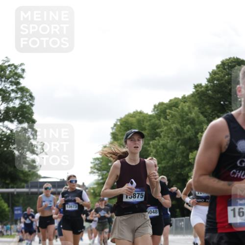 29.06.2025 - hella hamburg halbmarathon Jannik Wohlers http://msf.ph/oto/8150812 29.06.2025 10:14:15 Lombardsbrücke 1406, 1728, 2046, 2494, 2990, 3020, 3154, 3454, 3691, 3756, 3834, 5191, 5670, 5981, 6935, 7802, 8055, 8147, 8755, 9556, 9663, 9709, 10224, 10391, 10610, 12901, 13212, 13366, 13386, 13673, 13674, 14497, 15048, 16036, 16167, 16287, 16288, 16776, 17296, 17453, 17975 meine-sportfotos.de