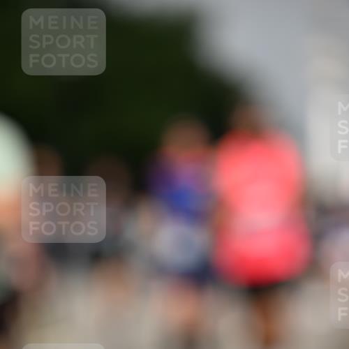 29.06.2025 - hella hamburg halbmarathon Dr. Thomas Lammeyer http://msf.ph/oto/8150823 29.06.2025 10:06:46 Kennedybrücke 1254, 1414, 1733, 2142, 2685, 2819, 3225, 3780, 3919, 5742, 6166, 6295, 6708, 6752, 6815, 6997, 7049, 7323, 8003, 8364, 8483, 8662, 8749, 9006, 10295, 10539, 11191, 11250 meine-sportfotos.de
