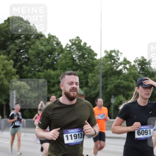 29.06.2025 - hella hamburg halbmarathon Jannik Wohlers http://msf.ph/oto/8150825 29.06.2025 10:51:08 Lombardsbrücke 1617, 1997, 2308, 2484, 2485, 2593, 2736, 2778, 3240, 4748, 4808, 4878, 5291, 5357, 5394, 5716, 5717, 6007, 6091, 6885, 6945, 6954, 6961, 7769, 7841, 7871, 7992, 8040, 8125, 8399, 8672, 9340, 9462, 9582, 9583, 9763, 10496, 11034, 11268, 11575, 11875, 11913, 12766, 13079, 13598, 13710, 13769, 15092, 15776, 16258, 16595, 16642, 16678, 16807, 17641, 19106 meine-sportfotos.de