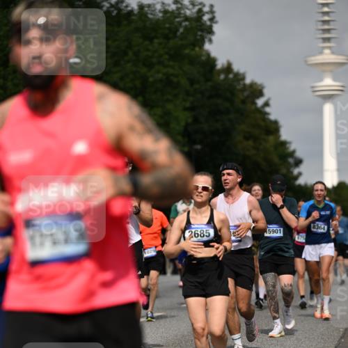 29.06.2025 - hella hamburg halbmarathon Dr. Thomas Lammeyer http://msf.ph/oto/8150826 29.06.2025 10:06:48 Kennedybrücke 1254, 1414, 2142, 2685, 2780, 2819, 3225, 3780, 3919, 5742, 6166, 6208, 6295, 6708, 6752, 6815, 6997, 7049, 7323, 7869, 8003, 8364, 8481, 8483, 8662, 8749, 9006, 10295, 10539, 11191, 11250 meine-sportfotos.de