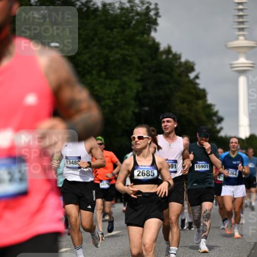 29.06.2025 - hella hamburg halbmarathon Dr. Thomas Lammeyer http://msf.ph/oto/8150836 29.06.2025 10:06:48 Kennedybrücke 1254, 1414, 2142, 2685, 2780, 2819, 3225, 3780, 3919, 5742, 6166, 6208, 6295, 6708, 6752, 6815, 6997, 7049, 7323, 7869, 8003, 8364, 8481, 8483, 8662, 8749, 9006, 10295, 10539, 11191, 11250 meine-sportfotos.de