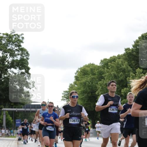 29.06.2025 - hella hamburg halbmarathon Jannik Wohlers http://msf.ph/oto/8150869 29.06.2025 10:14:16 Lombardsbrücke 1406, 1728, 2046, 2494, 2990, 3020, 3154, 3454, 3691, 3756, 3834, 5191, 5670, 5981, 6935, 7802, 8055, 8147, 8755, 9173, 9556, 9663, 9709, 10224, 10391, 10610, 12901, 13212, 13366, 13386, 13673, 13674, 14015, 14497, 15048, 15700, 16036, 16167, 16287, 16288, 16776, 17296, 17453, 17975 meine-sportfotos.de