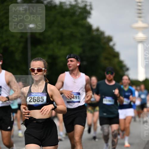 29.06.2025 - hella hamburg halbmarathon Dr. Thomas Lammeyer http://msf.ph/oto/8150880 29.06.2025 10:06:50 Kennedybrücke 1414, 2142, 2685, 2712, 2780, 2819, 3225, 3919, 5742, 6166, 6208, 6295, 6752, 6815, 6997, 7323, 7869, 8003, 8364, 8481, 8483, 8624, 8662, 8749, 9006, 10295, 10539, 11191, 11250 meine-sportfotos.de