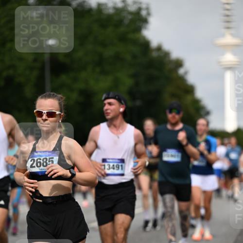 29.06.2025 - hella hamburg halbmarathon Dr. Thomas Lammeyer http://msf.ph/oto/8150883 29.06.2025 10:06:50 Kennedybrücke 1414, 2142, 2685, 2712, 2780, 2819, 3225, 3919, 5742, 6166, 6208, 6295, 6752, 6815, 6997, 7323, 7869, 8003, 8364, 8481, 8483, 8624, 8662, 8749, 9006, 10295, 10539, 11191, 11250 meine-sportfotos.de