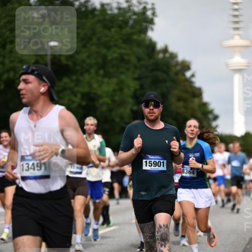 29.06.2025 - hella hamburg halbmarathon Dr. Thomas Lammeyer http://msf.ph/oto/8150907 29.06.2025 10:06:51 Kennedybrücke 1414, 2142, 2685, 2712, 2780, 2819, 3225, 3919, 6166, 6208, 6295, 6752, 6815, 6997, 7323, 7869, 8003, 8364, 8481, 8483, 8624, 8662, 8749, 9006, 10295, 10539, 11191, 11250 meine-sportfotos.de