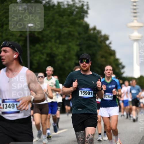 29.06.2025 - hella hamburg halbmarathon Dr. Thomas Lammeyer http://msf.ph/oto/8150910 29.06.2025 10:06:51 Kennedybrücke 1414, 2142, 2685, 2712, 2780, 2819, 3225, 3919, 6166, 6208, 6295, 6752, 6815, 6997, 7323, 7869, 8003, 8364, 8481, 8483, 8624, 8662, 8749, 9006, 10295, 10539, 11191, 11250 meine-sportfotos.de