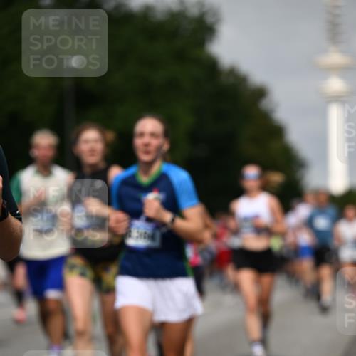 29.06.2025 - hella hamburg halbmarathon Dr. Thomas Lammeyer http://msf.ph/oto/8150968 29.06.2025 10:06:53 Kennedybrücke 1414, 2142, 2685, 2712, 2780, 2819, 3225, 3919, 5734, 6166, 6208, 6295, 6752, 6815, 6997, 7323, 7869, 8003, 8364, 8481, 8483, 8624, 8662, 9006, 10128, 10295, 10539, 11191, 11250 meine-sportfotos.de