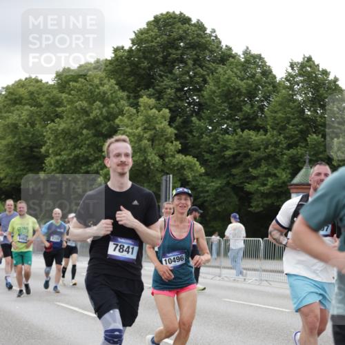29.06.2025 - hella hamburg halbmarathon Jannik Wohlers http://msf.ph/oto/8150991 29.06.2025 10:51:12 Lombardsbrücke 1997, 2308, 2484, 2485, 2593, 2736, 2778, 3240, 3991, 4748, 4808, 4878, 5291, 5394, 5716, 5717, 6007, 6091, 6885, 6945, 6947, 6954, 7769, 7841, 7871, 7992, 8125, 8399, 9340, 9462, 9582, 9583, 9763, 10496, 10521, 10830, 11268, 11575, 11875, 11913, 12766, 13079, 13598, 13710, 13769, 15092, 15776, 16595, 16642, 16807, 17641, 19106 meine-sportfotos.de