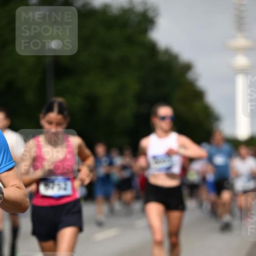 29.06.2025 - hella hamburg halbmarathon Dr. Thomas Lammeyer http://msf.ph/oto/8151004 29.06.2025 10:06:54 Kennedybrücke 1414, 2142, 2685, 2712, 2780, 2819, 3225, 3919, 5734, 6166, 6208, 6295, 6752, 6815, 6997, 7323, 7869, 7888, 8003, 8364, 8481, 8483, 8624, 8662, 9006, 10128, 10295, 10539, 11191, 11250 meine-sportfotos.de