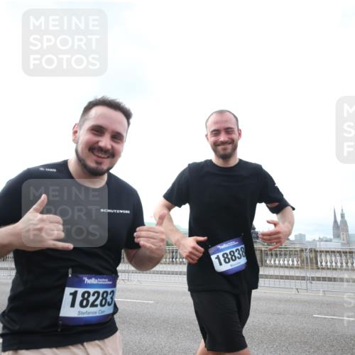 29.06.2025 - hella hamburg halbmarathon Jannik Wohlers http://msf.ph/oto/8151044 29.06.2025 10:31:40 Lombardsbrücke 1311, 1987, 2349, 2384, 2672, 2943, 3221, 3239, 3358, 3752, 3822, 4314, 4605, 4924, 5156, 5496, 5601, 5658, 5743, 6218, 6252, 6718, 6727, 7135, 7239, 7295, 7344, 7535, 7570, 7695, 7789, 7816, 7898, 8538, 10248, 11168, 11462, 12136, 12319, 12663, 12755, 12936, 13026, 13959, 14029, 14105, 14191, 14536, 14599, 15471, 16200, 17118, 17342, 17958, 18283, 18369, 18428, 18838, 18931 meine-sportfotos.de