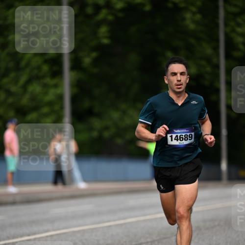 29.06.2025 - hella hamburg halbmarathon Dr. Thomas Lammeyer http://msf.ph/oto/8151089 29.06.2025 09:38:46 Kennedybrücke 28, 42 meine-sportfotos.de