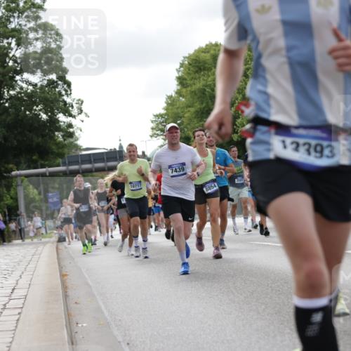 29.06.2025 - hella hamburg halbmarathon Jannik Wohlers http://msf.ph/oto/8151110 29.06.2025 10:14:30 Lombardsbrücke 1071, 1379, 1575, 2046, 2140, 2601, 2690, 3025, 3454, 3507, 3509, 3691, 3844, 4641, 5608, 5800, 5981, 6181, 6248, 6935, 7195, 7439, 8055, 8239, 8275, 8522, 8563, 8755, 8854, 9113, 9173, 9556, 9709, 9911, 10391, 10589, 10717, 10963, 11271, 11611, 11643, 12634, 13212, 13366, 13386, 13393, 13674, 13683, 14015, 14195, 14452, 14497, 14999, 15037, 15038, 15700, 16208, 16419, 17296, 17453, 17708, 17847, 18015, 18176 meine-sportfotos.de
