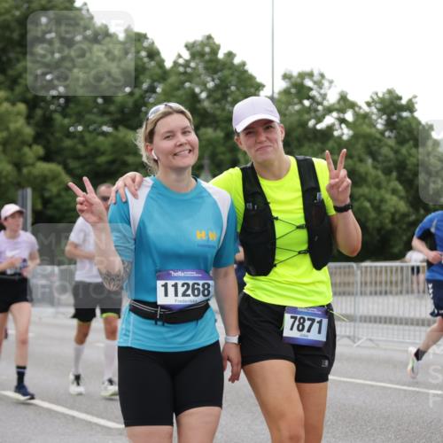 29.06.2025 - hella hamburg halbmarathon Jannik Wohlers http://msf.ph/oto/8151119 29.06.2025 10:51:24 Lombardsbrücke 2593, 3240, 3991, 5291, 5534, 6007, 6604, 6885, 6947, 7682, 8399, 9220, 9340, 9462, 9590, 9594, 9673, 10521, 10533, 10693, 10830, 11101, 11875, 12065, 13151, 13152, 14937, 14959, 15128, 16015, 17364, 17429, 17641, 17902, 18615, 18780, 18975 meine-sportfotos.de