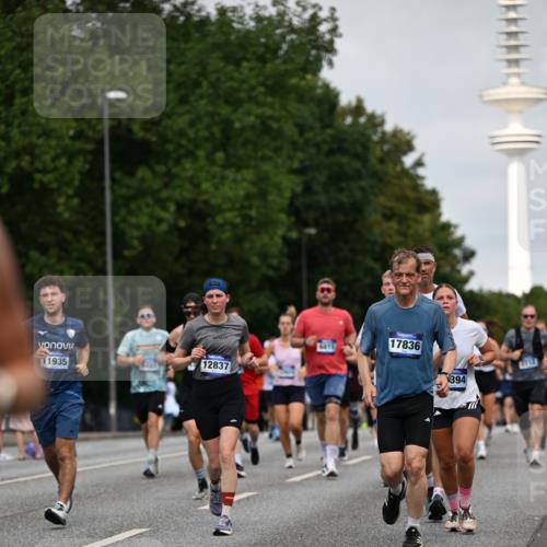 29.06.2025 - hella hamburg halbmarathon Dr. Thomas Lammeyer http://msf.ph/oto/8151130 29.06.2025 10:06:57 Kennedybrücke 1414, 2142, 2685, 2712, 2780, 2819, 3225, 3919, 4204, 5734, 6208, 6295, 6752, 6815, 6997, 7323, 7869, 7888, 8003, 8364, 8481, 8483, 8624, 9006, 10128, 10295, 11191, 11250 meine-sportfotos.de
