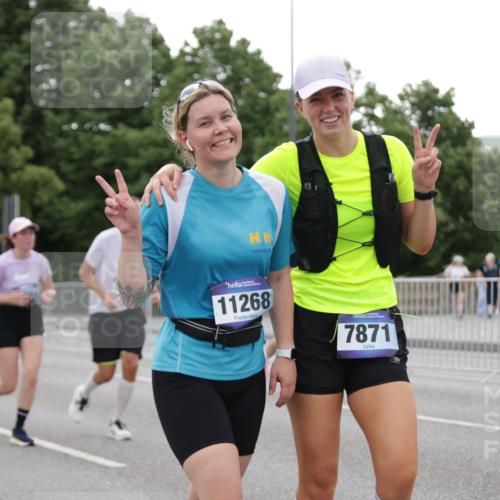 29.06.2025 - hella hamburg halbmarathon Jannik Wohlers http://msf.ph/oto/8151142 29.06.2025 10:51:24 Lombardsbrücke 2593, 3240, 3991, 5291, 5534, 6007, 6604, 6885, 6947, 7682, 8399, 9220, 9340, 9462, 9590, 9594, 9673, 10521, 10533, 10693, 10830, 11101, 11875, 12065, 13151, 13152, 14937, 14959, 15128, 16015, 17364, 17429, 17641, 17902, 18615, 18780, 18975 meine-sportfotos.de