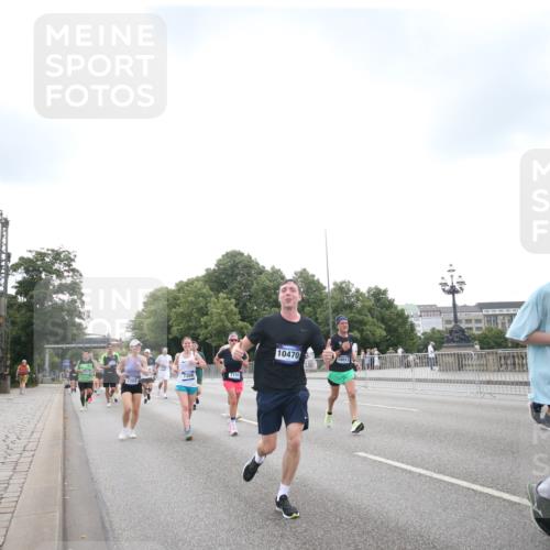 29.06.2025 - hella hamburg halbmarathon Jannik Wohlers http://msf.ph/oto/8151149 29.06.2025 10:32:17 Lombardsbrücke 1199, 1237, 2059, 3422, 3653, 3660, 3670, 3753, 4446, 5783, 5871, 6228, 6312, 6315, 7308, 7309, 7387, 7531, 7633, 7702, 7749, 7750, 9010, 9188, 10013, 10048, 10203, 10277, 10354, 10470, 10624, 10770, 11076, 11248, 12470, 12508, 13335, 14301, 15071, 15171, 15847, 15997, 16129, 16187, 16502, 16898, 16999, 17041, 17102, 17167, 17508, 18069, 18706, 18927, 19156 meine-sportfotos.de