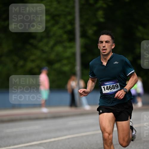 29.06.2025 - hella hamburg halbmarathon Dr. Thomas Lammeyer http://msf.ph/oto/8151159 29.06.2025 09:38:47 Kennedybrücke 28, 42 meine-sportfotos.de