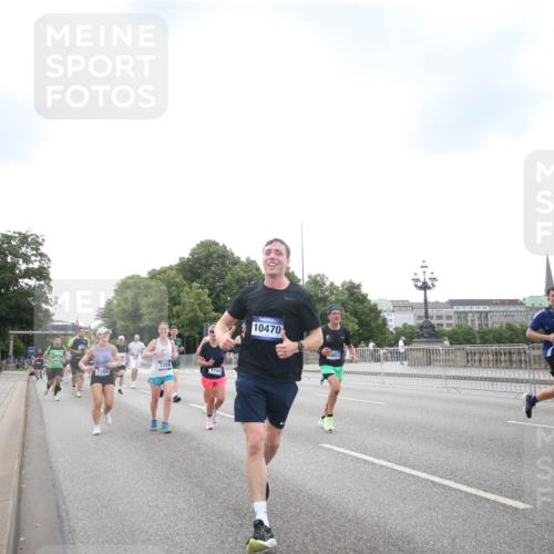 29.06.2025 - hella hamburg halbmarathon Jannik Wohlers http://msf.ph/oto/8151163 29.06.2025 10:32:18 Lombardsbrücke 1199, 1237, 2059, 3422, 3660, 3670, 3753, 4446, 5783, 5871, 6228, 7308, 7309, 7387, 7531, 7633, 7749, 7750, 9010, 9188, 10013, 10048, 10203, 10277, 10354, 10470, 10624, 10770, 11076, 11248, 12470, 12508, 13335, 14301, 15071, 15171, 15847, 15997, 16129, 16187, 16502, 16898, 16999, 17041, 17102, 17167, 17508, 18069, 18502, 18706, 18927, 19156 meine-sportfotos.de