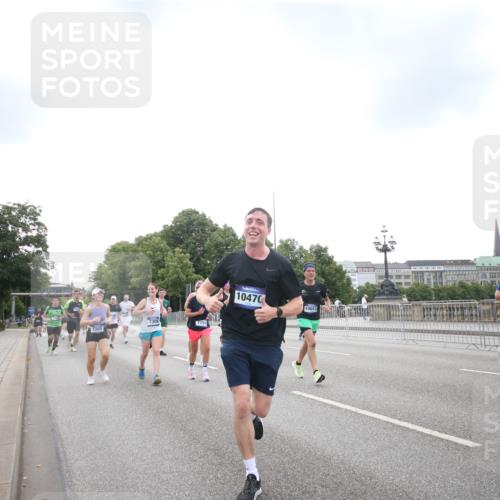 29.06.2025 - hella hamburg halbmarathon Jannik Wohlers http://msf.ph/oto/8151170 29.06.2025 10:32:18 Lombardsbrücke 1199, 1237, 2059, 3422, 3660, 3670, 3753, 4446, 5783, 5871, 6228, 7308, 7309, 7387, 7531, 7633, 7749, 7750, 9010, 9188, 10013, 10048, 10203, 10277, 10354, 10470, 10624, 10770, 11076, 11248, 12470, 12508, 13335, 14301, 15071, 15171, 15847, 15997, 16129, 16187, 16502, 16898, 16999, 17041, 17102, 17167, 17508, 18069, 18502, 18706, 18927, 19156 meine-sportfotos.de