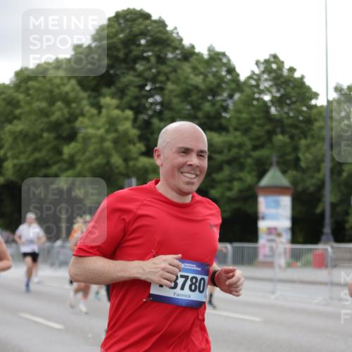 29.06.2025 - hella hamburg halbmarathon Jannik Wohlers http://msf.ph/oto/8151194 29.06.2025 10:51:31 Lombardsbrücke 1418, 1978, 3038, 4598, 4606, 5062, 5534, 6604, 6947, 7682, 8250, 8251, 8621, 9220, 9460, 9590, 9594, 9673, 9730, 10521, 10533, 10673, 10693, 10830, 11101, 11375, 12065, 12510, 12969, 13151, 13152, 14720, 14937, 14959, 15128, 16015, 17253, 17277, 17364, 17429, 17902, 18078, 18615, 18780, 18975 meine-sportfotos.de