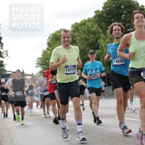 29.06.2025 - hella hamburg halbmarathon Jannik Wohlers http://msf.ph/oto/8151202 29.06.2025 10:14:33 Lombardsbrücke 1071, 1379, 1575, 2046, 2140, 2601, 2690, 3025, 3454, 3507, 3509, 3691, 3844, 4495, 4641, 5608, 5800, 6181, 6248, 6935, 7195, 7439, 7881, 8055, 8239, 8275, 8522, 8563, 8609, 8854, 9113, 9173, 9911, 10391, 10589, 10717, 10963, 11271, 11598, 11611, 11643, 11683, 12634, 13212, 13393, 13683, 14015, 14195, 14452, 14497, 14617, 14999, 15037, 15038, 15700, 16208, 16419, 17708, 17847, 18015, 18176 meine-sportfotos.de