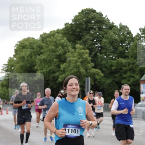 29.06.2025 - hella hamburg halbmarathon Jannik Wohlers http://msf.ph/oto/8151229 29.06.2025 10:51:32 Lombardsbrücke 1418, 1978, 3038, 4598, 4606, 5062, 5534, 6456, 6604, 6947, 7682, 8250, 8251, 8621, 9220, 9460, 9590, 9594, 9673, 9730, 10533, 10673, 10693, 10830, 11101, 11375, 12065, 12510, 12969, 13151, 13152, 14720, 14937, 14959, 15128, 16015, 16234, 17253, 17277, 17364, 17429, 17902, 18078, 18615, 18780, 18975 meine-sportfotos.de
