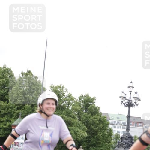 29.06.2025 - hella hamburg halbmarathon Jannik Wohlers http://msf.ph/oto/8151247 29.06.2025 09:18:45 Lombardsbrücke  meine-sportfotos.de