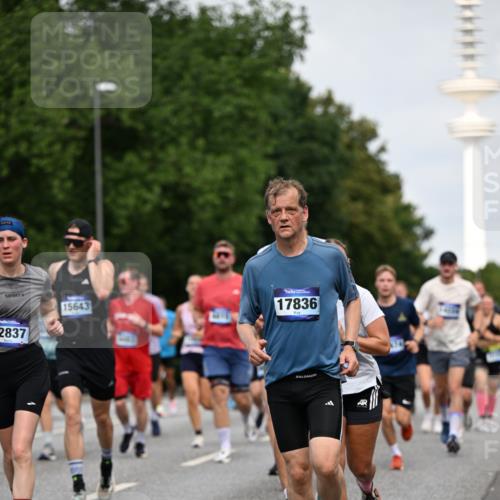 29.06.2025 - hella hamburg halbmarathon Dr. Thomas Lammeyer http://msf.ph/oto/8151250 29.06.2025 10:06:59 Kennedybrücke 1414, 2142, 2685, 2712, 2780, 2819, 3225, 4204, 4665, 5734, 6208, 6295, 6752, 6815, 6997, 7323, 7869, 7888, 8003, 8364, 8481, 8483, 8624, 9006, 10128, 10295, 11191, 11250 meine-sportfotos.de