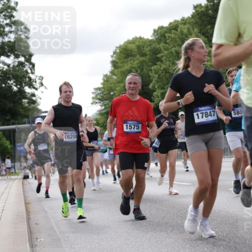 29.06.2025 - hella hamburg halbmarathon Jannik Wohlers http://msf.ph/oto/8151254 29.06.2025 10:14:34 Lombardsbrücke 1071, 1296, 1379, 1575, 1745, 2046, 2140, 2601, 2690, 3025, 3454, 3507, 3509, 3691, 3844, 4495, 4641, 5608, 5800, 6181, 6248, 7195, 7439, 7881, 8055, 8239, 8275, 8522, 8563, 8609, 8854, 9113, 9173, 9911, 9975, 10391, 10589, 10717, 10963, 11271, 11598, 11611, 11643, 11683, 12634, 13212, 13393, 13683, 14015, 14195, 14452, 14497, 14617, 14999, 15037, 15038, 15700, 16208, 16419, 17128, 17708, 17847, 18015, 18176 meine-sportfotos.de
