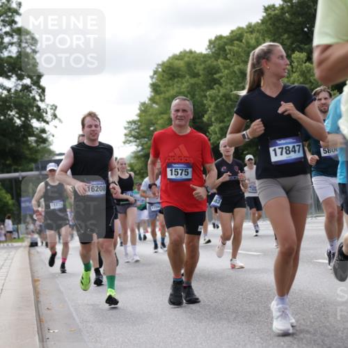 29.06.2025 - hella hamburg halbmarathon Jannik Wohlers http://msf.ph/oto/8151258 29.06.2025 10:14:34 Lombardsbrücke 1071, 1296, 1379, 1575, 1745, 2046, 2140, 2601, 2690, 3025, 3454, 3507, 3509, 3691, 3844, 4495, 4641, 5608, 5800, 6181, 6248, 7195, 7439, 7881, 8055, 8239, 8275, 8522, 8563, 8609, 8854, 9113, 9173, 9911, 9975, 10391, 10589, 10717, 10963, 11271, 11598, 11611, 11643, 11683, 12634, 13212, 13393, 13683, 14015, 14195, 14452, 14497, 14617, 14999, 15037, 15038, 15700, 16208, 16419, 17128, 17708, 17847, 18015, 18176 meine-sportfotos.de