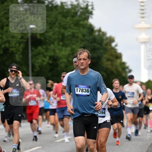 29.06.2025 - hella hamburg halbmarathon Dr. Thomas Lammeyer http://msf.ph/oto/8151273 29.06.2025 10:06:59 Kennedybrücke 1414, 2142, 2685, 2712, 2780, 2819, 3225, 4204, 4665, 5734, 6208, 6295, 6752, 6815, 6997, 7323, 7869, 7888, 8003, 8364, 8481, 8483, 8624, 9006, 10128, 10295, 11191, 11250 meine-sportfotos.de