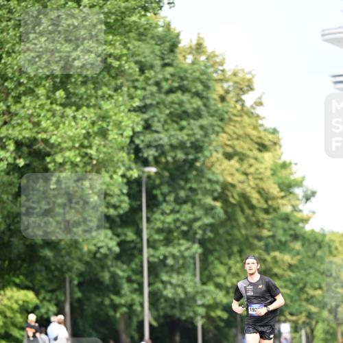 29.06.2025 - hella hamburg halbmarathon Dr. Thomas Lammeyer http://msf.ph/oto/8151286 29.06.2025 09:39:22 Kennedybrücke  meine-sportfotos.de