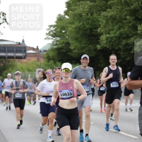 29.06.2025 - hella hamburg halbmarathon Jannik Wohlers http://msf.ph/oto/8151291 29.06.2025 10:51:34 Lombardsbrücke 1418, 1978, 3038, 4087, 4598, 4606, 5062, 5534, 6456, 6604, 7682, 8250, 8251, 8621, 9220, 9460, 9590, 9594, 9673, 9730, 10533, 10673, 10693, 11101, 11375, 12065, 12510, 12969, 13151, 13152, 14720, 14937, 14959, 15128, 16015, 16234, 17253, 17277, 17364, 17429, 17902, 18078, 18615, 18780, 18975 meine-sportfotos.de