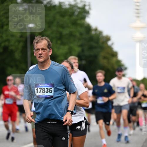29.06.2025 - hella hamburg halbmarathon Dr. Thomas Lammeyer http://msf.ph/oto/8151308 29.06.2025 10:07:00 Kennedybrücke 1414, 2142, 2619, 2685, 2712, 2780, 2819, 3225, 4204, 4665, 5734, 6208, 6295, 6752, 6815, 6997, 7323, 7869, 7888, 8003, 8364, 8481, 8483, 8624, 9006, 10128, 10295, 11191, 11250 meine-sportfotos.de